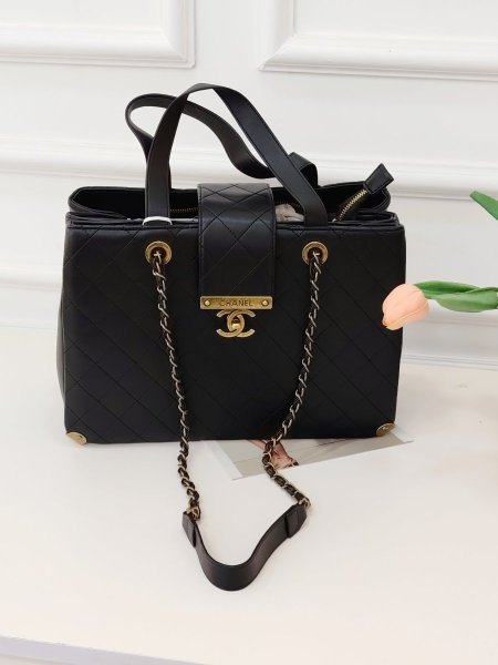 شنتة CHANEL