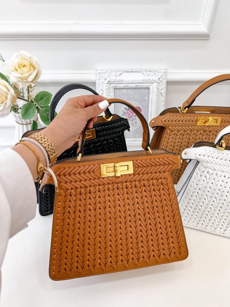 شنتة FENDI