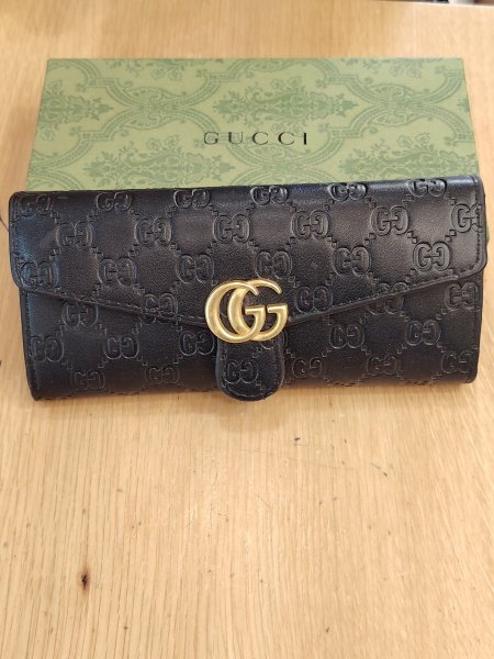 جزدان من GUCCI