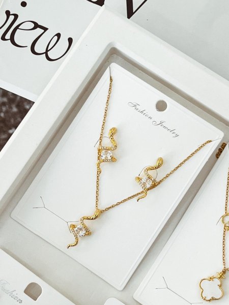 طقم اكسسوارات