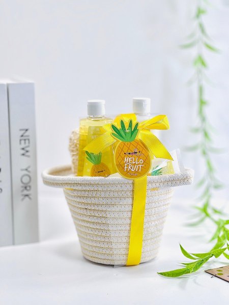 طقم استحمام HELLO FRUIT PINEAPPLE