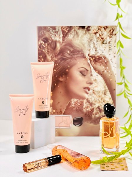 طقم عطور وكريم 5 قطع (VV LOVE)